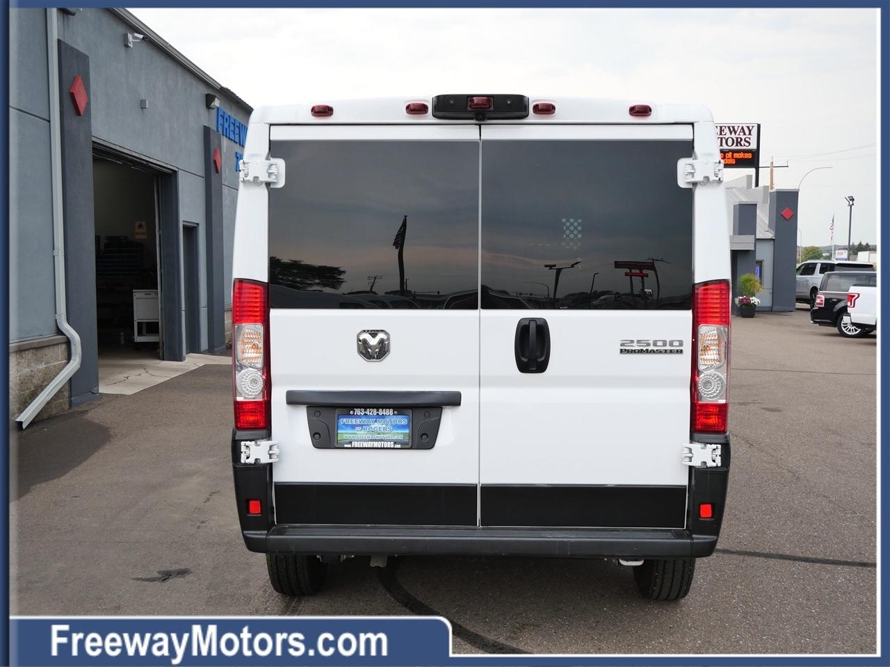 RAM ProMaster Cargo Van Tradesman 2500 Low Roof 136" WB w/Pass Seat 2025