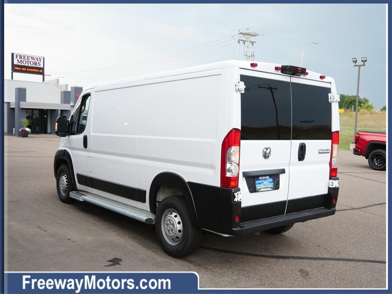 RAM ProMaster Cargo Van Tradesman 2500 Low Roof 136" WB w/Pass Seat 2025
