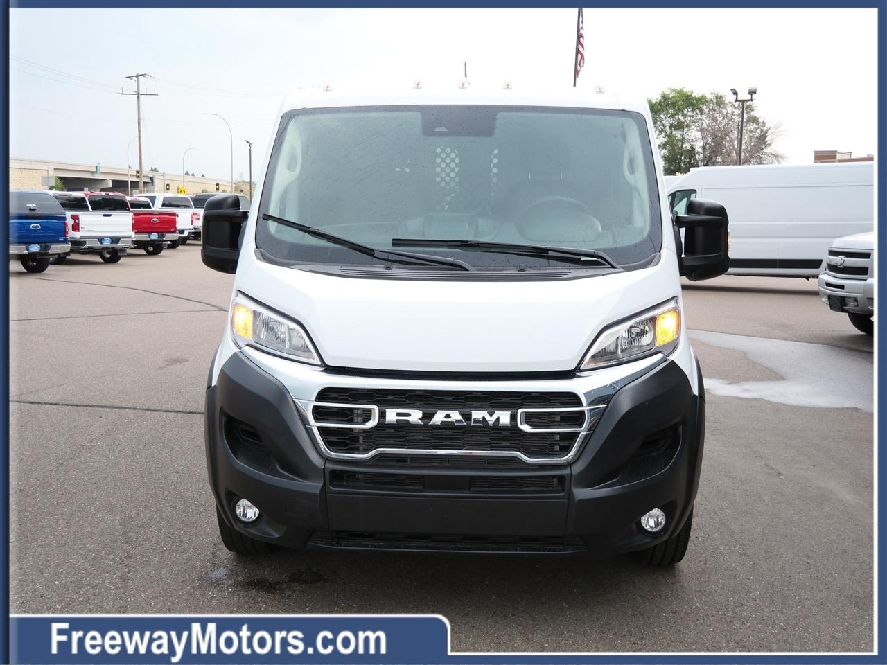 RAM ProMaster Cargo Van Tradesman 2500 Low Roof 136" WB w/Pass Seat 2025