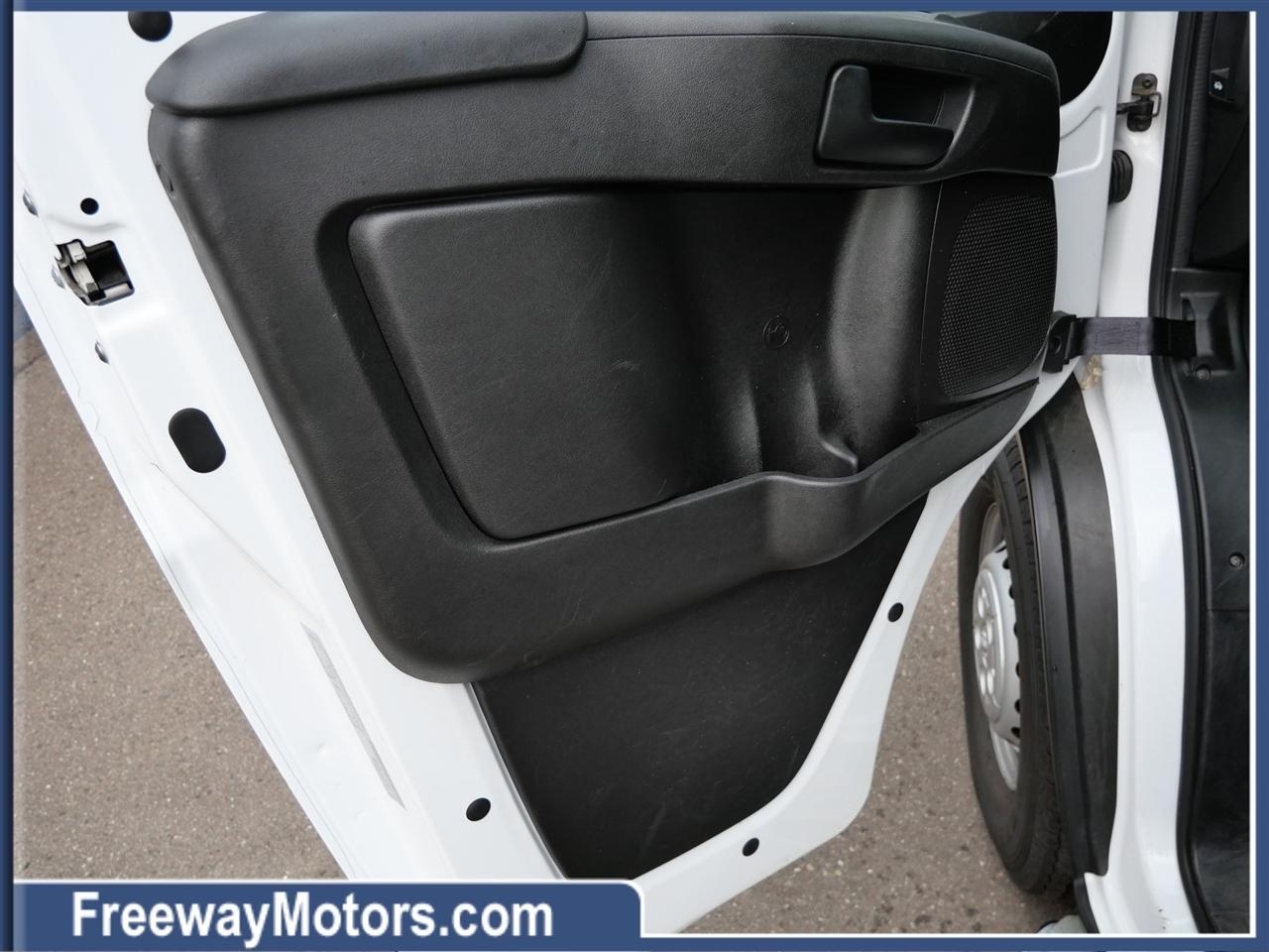 RAM ProMaster Cargo Van Tradesman 2500 Low Roof 136" WB w/Pass Seat 2025