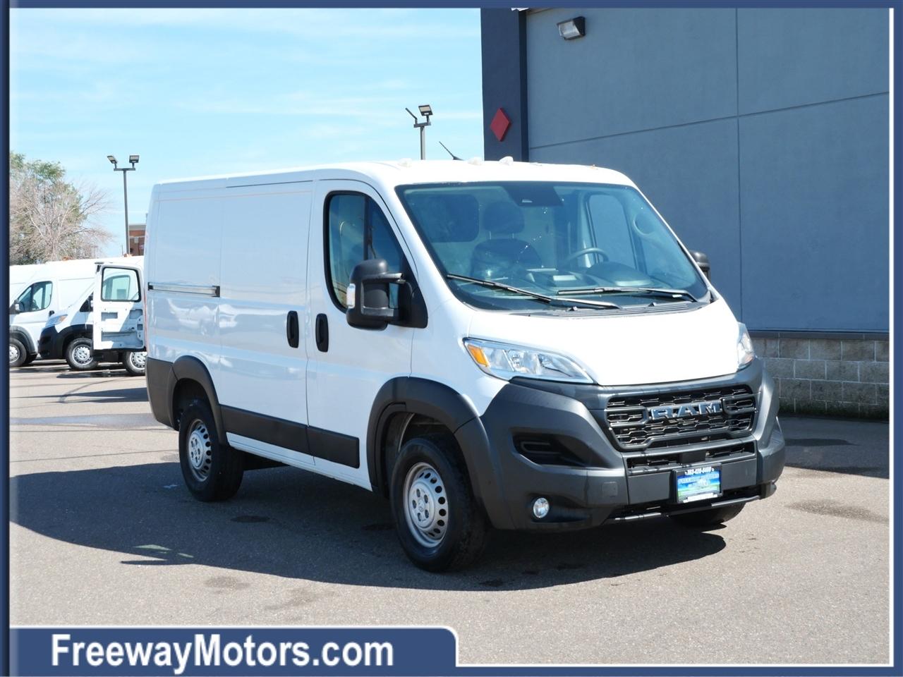 RAM ProMaster Cargo Van Tradesman 1500 Low Roof 118" WB w/Pass Seat 2024