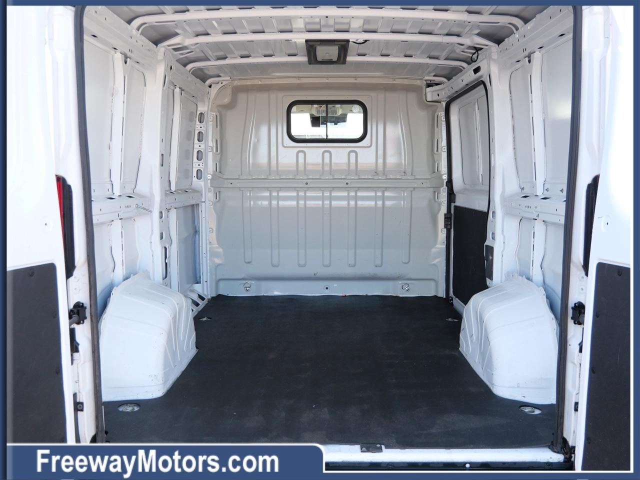 RAM ProMaster Cargo Van Tradesman 1500 Low Roof 118" WB w/Pass Seat 2024