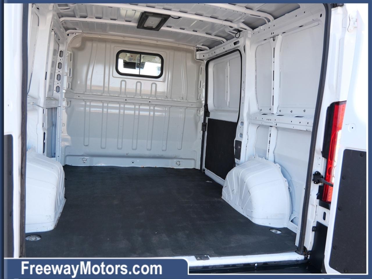 RAM ProMaster Cargo Van Tradesman 1500 Low Roof 118" WB w/Pass Seat 2024