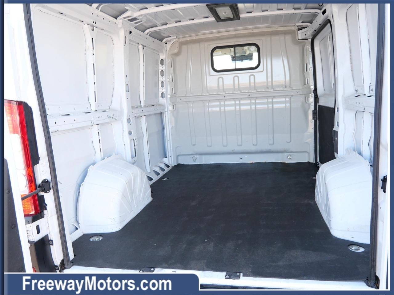 RAM ProMaster Cargo Van Tradesman 1500 Low Roof 118" WB w/Pass Seat 2024