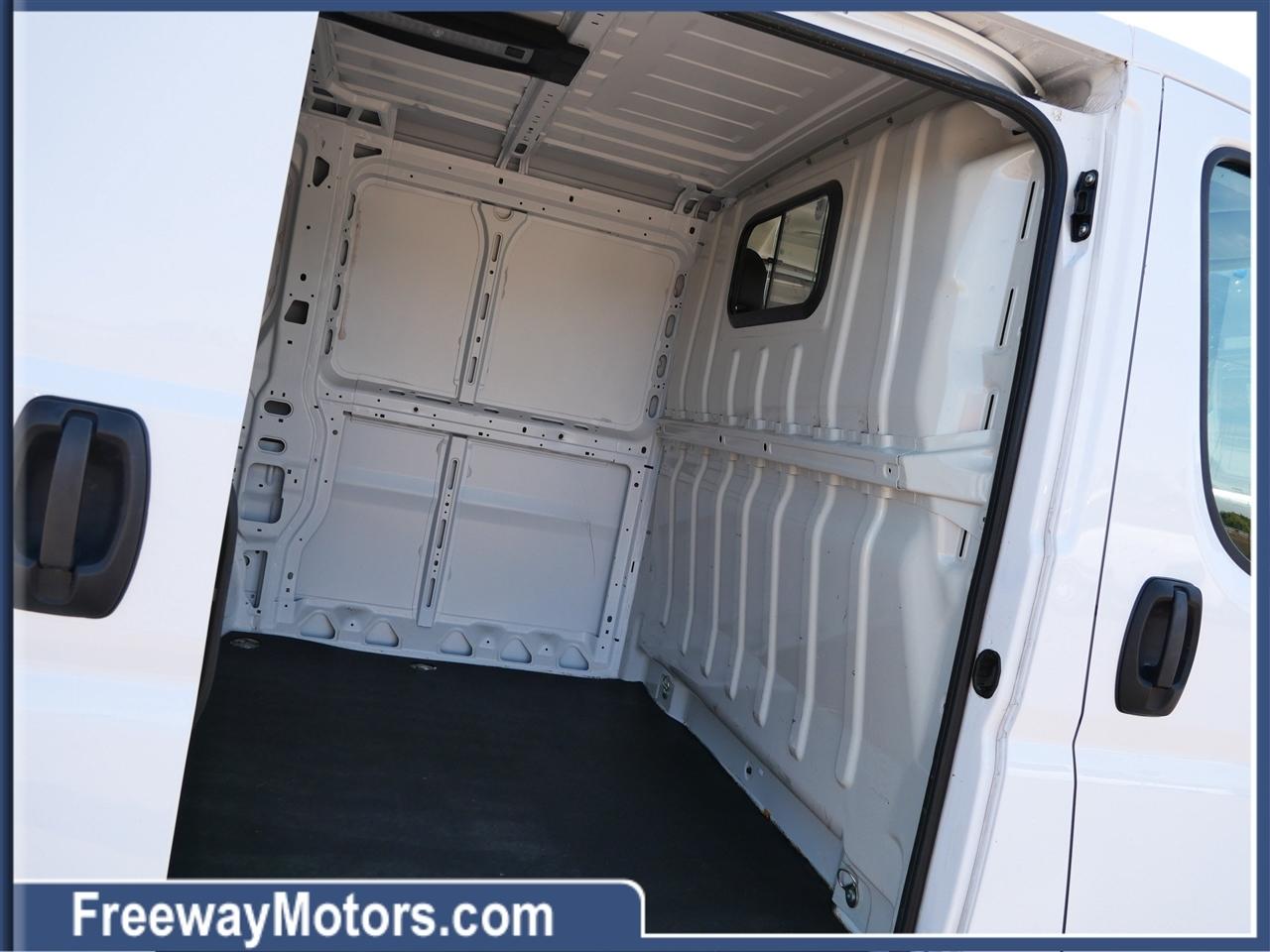 RAM ProMaster Cargo Van Tradesman 1500 Low Roof 118" WB w/Pass Seat 2024