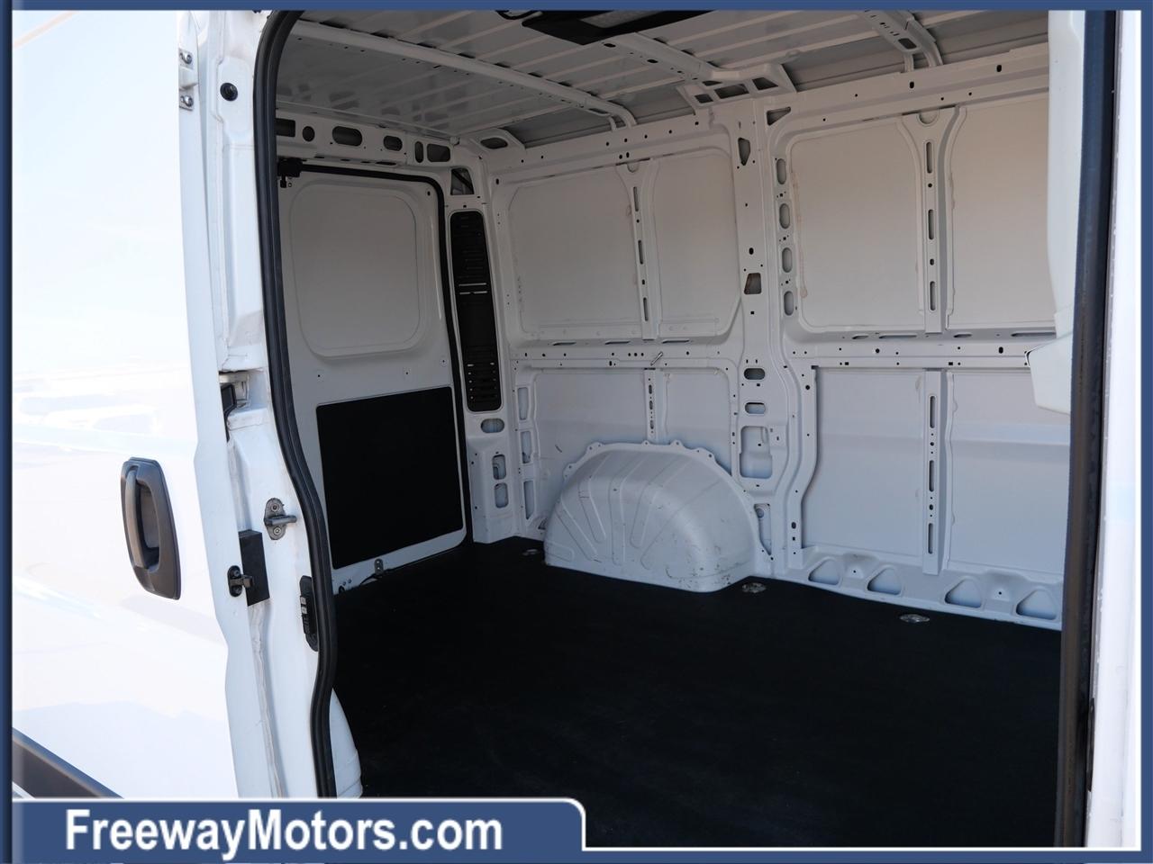 RAM ProMaster Cargo Van Tradesman 1500 Low Roof 118" WB w/Pass Seat 2024
