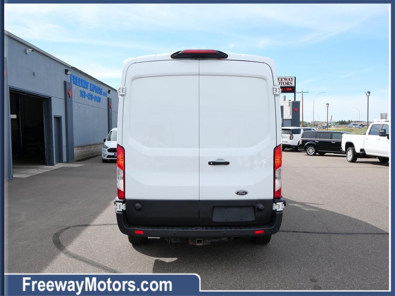 Ford Transit Van T-250 148" Med Rf 9000 GVWR Sliding RH Dr 2019