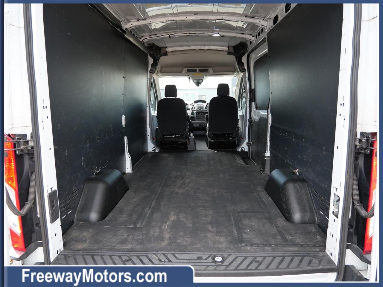 Ford Transit Van T-250 148" Med Rf 9000 GVWR Sliding RH Dr 2019