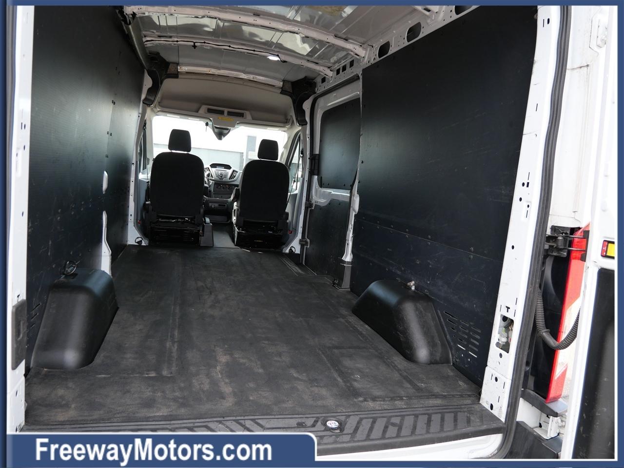 Ford Transit Van T-250 148" Med Rf 9000 GVWR Sliding RH Dr 2019