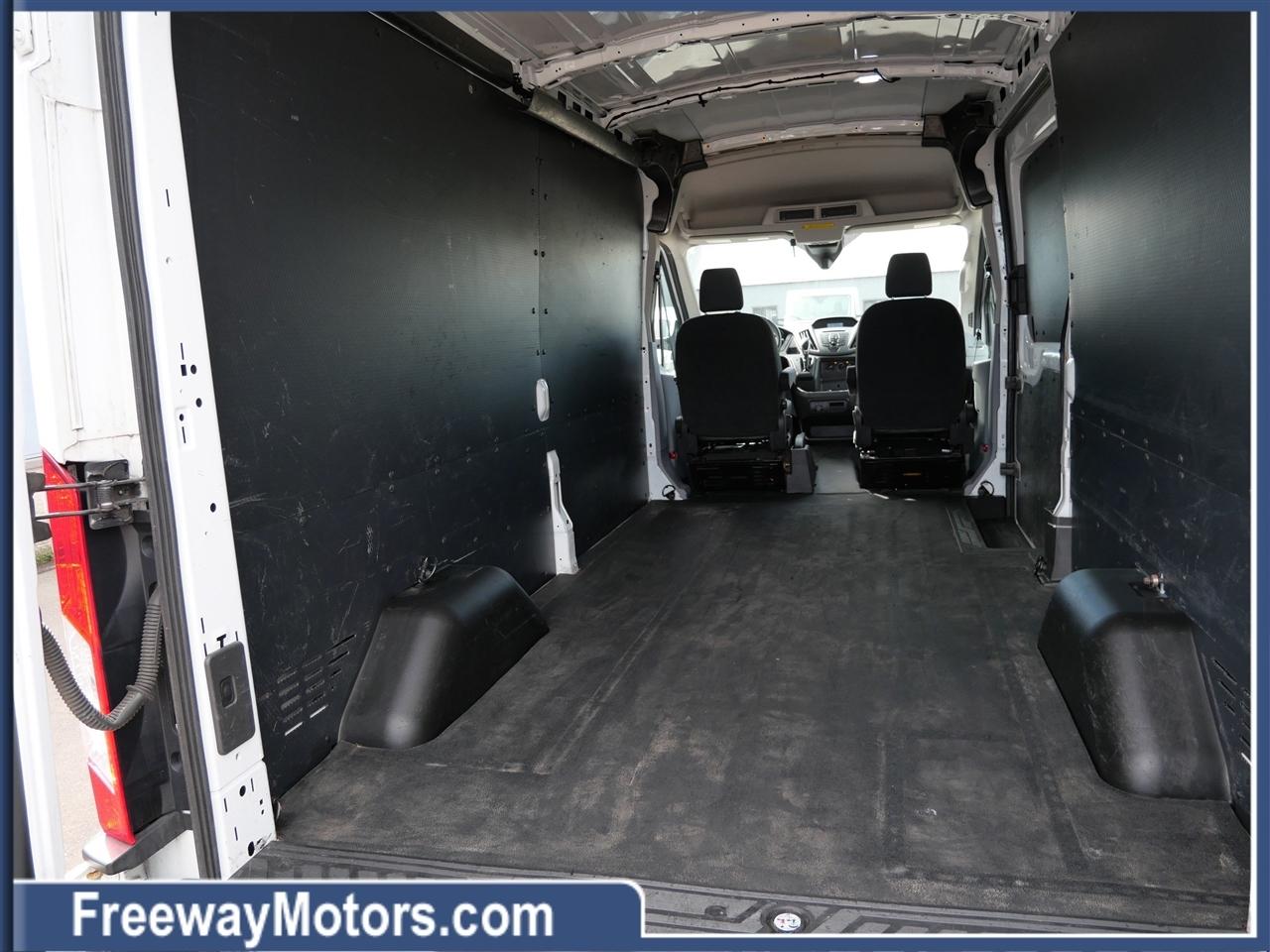 Ford Transit Van T-250 148" Med Rf 9000 GVWR Sliding RH Dr 2019
