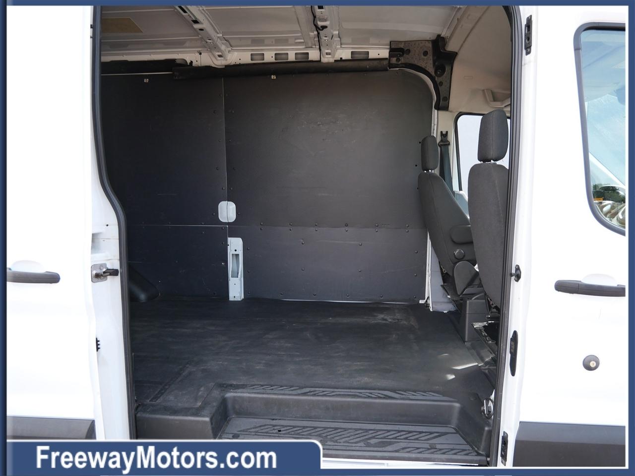 Ford Transit Van T-250 148" Med Rf 9000 GVWR Sliding RH Dr 2019