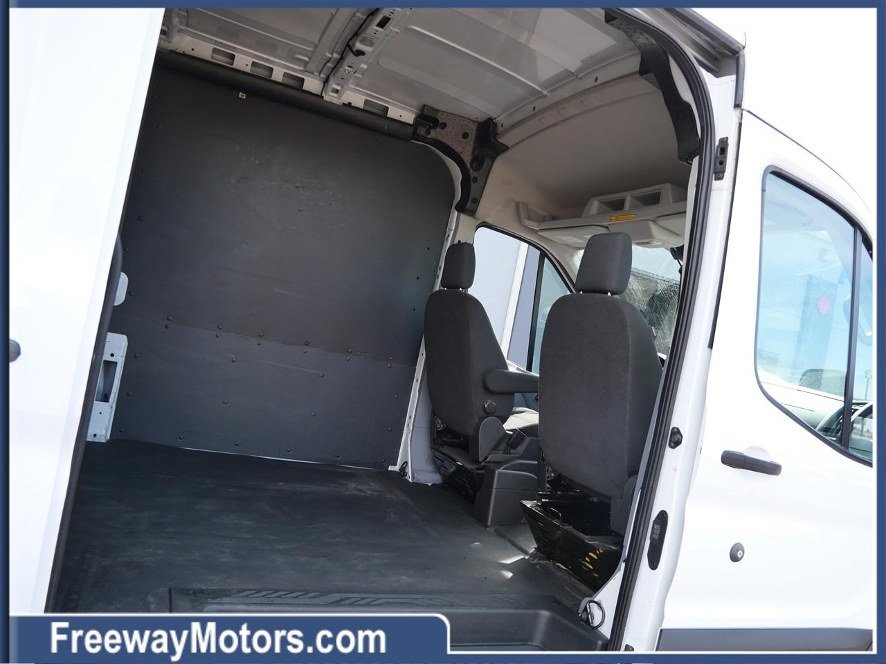 Ford Transit Van T-250 148" Med Rf 9000 GVWR Sliding RH Dr 2019