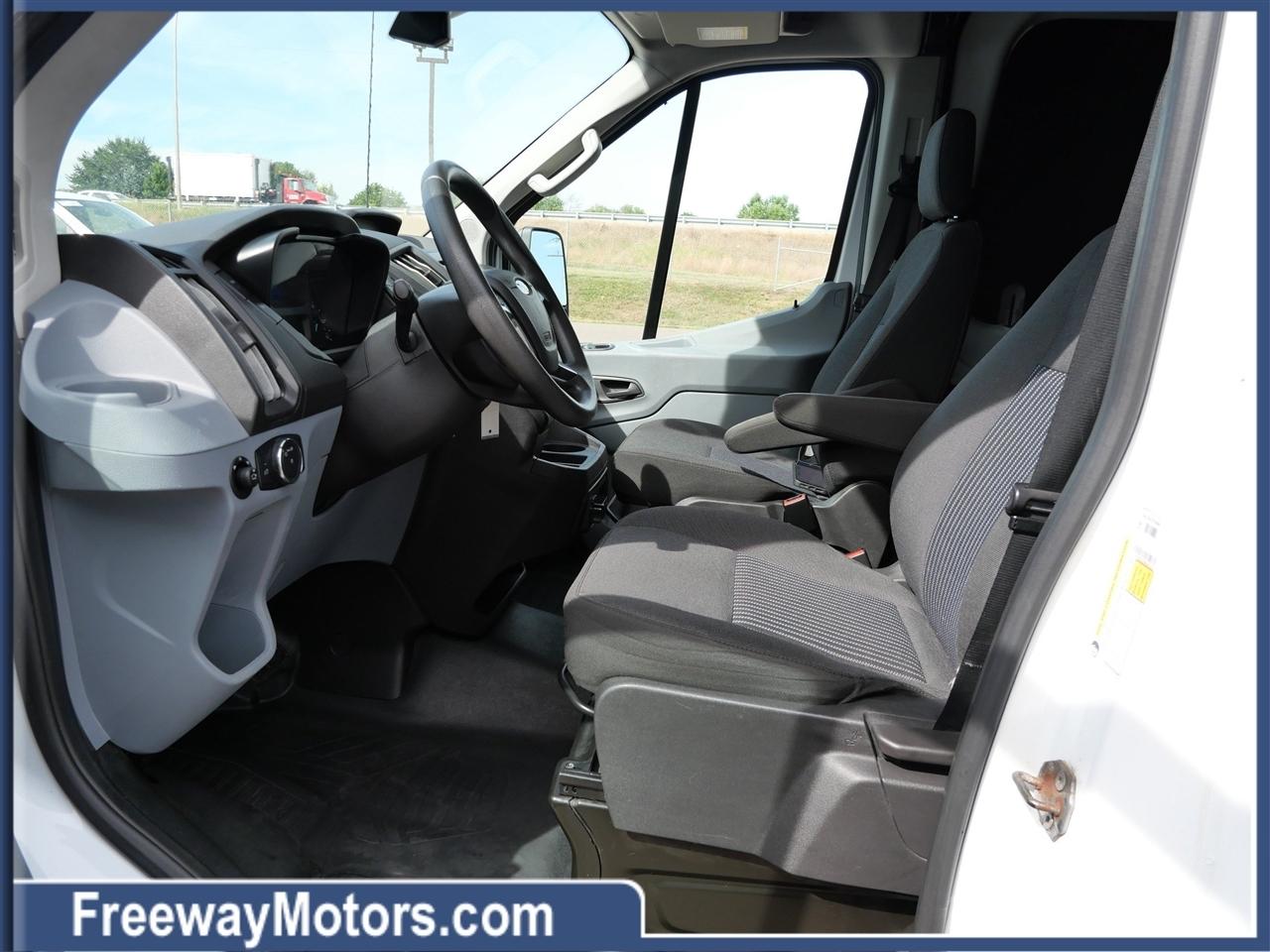 Ford Transit Van T-250 148" Med Rf 9000 GVWR Sliding RH Dr 2019