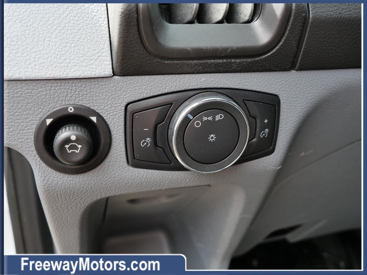 Ford Transit Van T-250 148" Med Rf 9000 GVWR Sliding RH Dr 2019