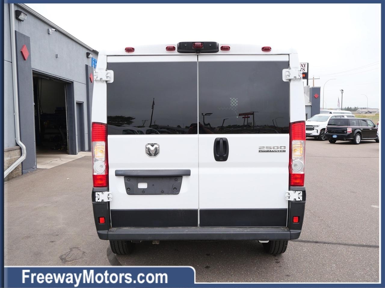 RAM ProMaster Cargo Van Tradesman 2500 Low Roof 136" WB w/Pass Seat 2025