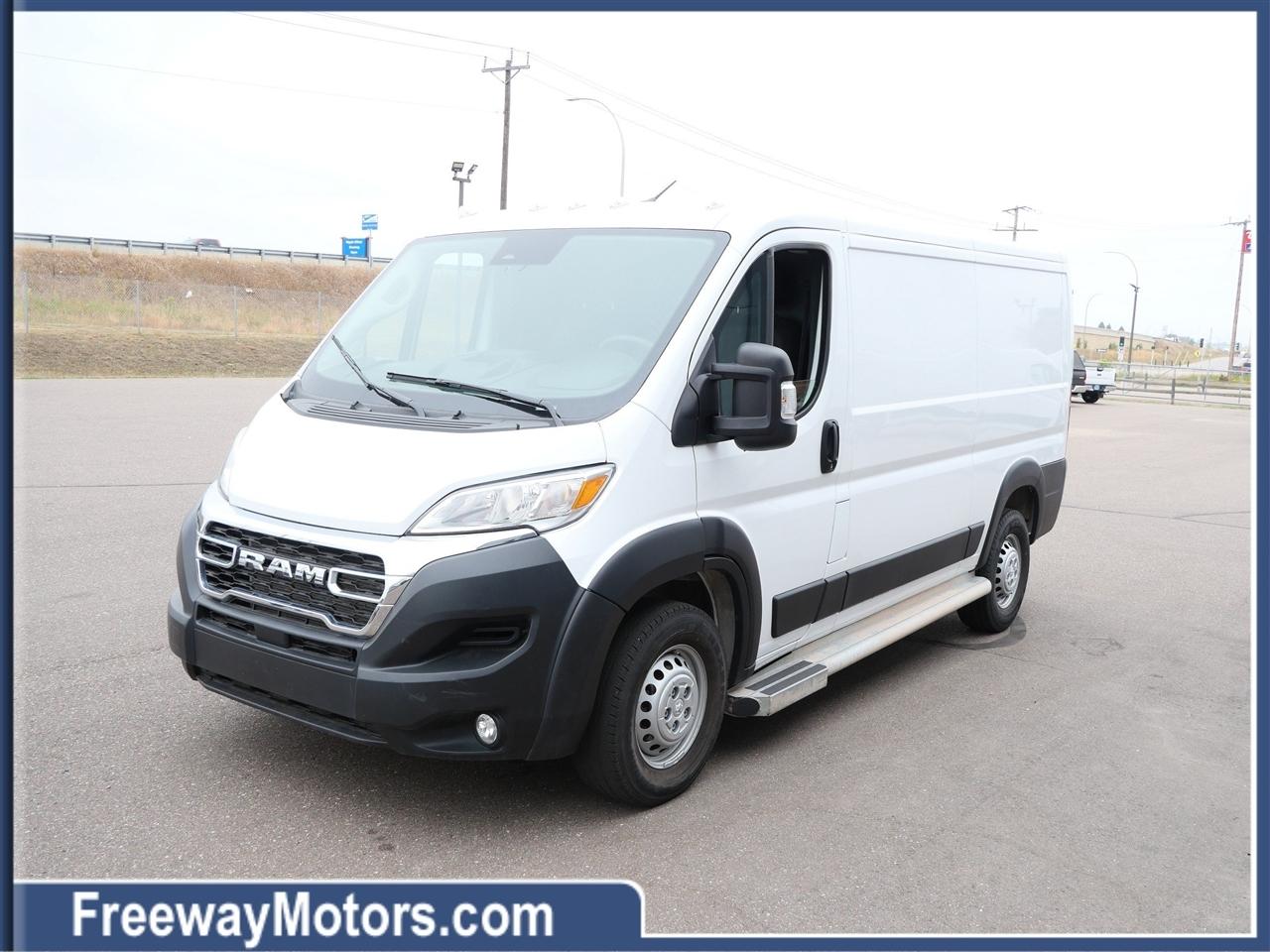 RAM ProMaster Cargo Van Tradesman 2500 Low Roof 136" WB w/Pass Seat 2025