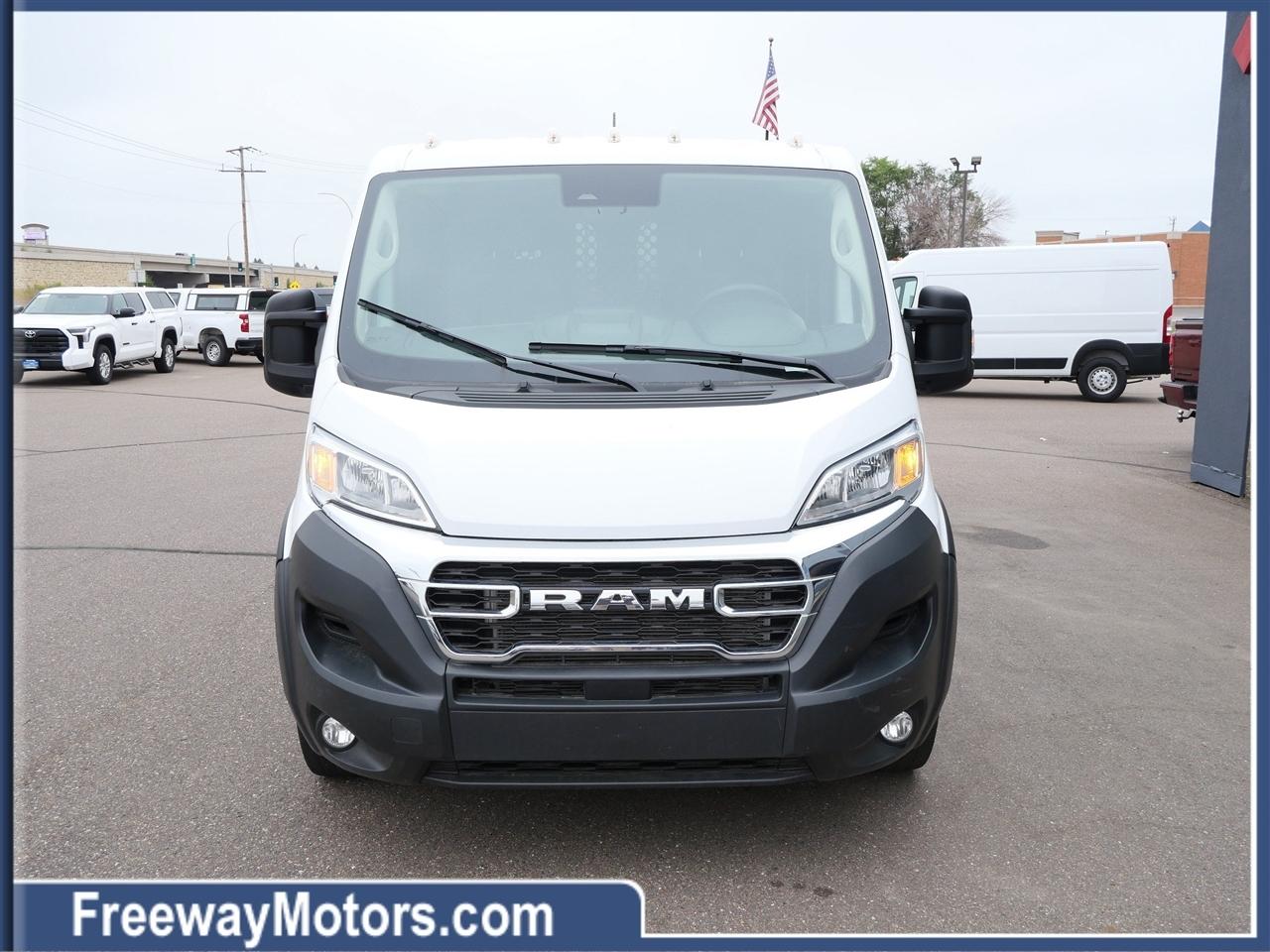 RAM ProMaster Cargo Van Tradesman 2500 Low Roof 136" WB w/Pass Seat 2025