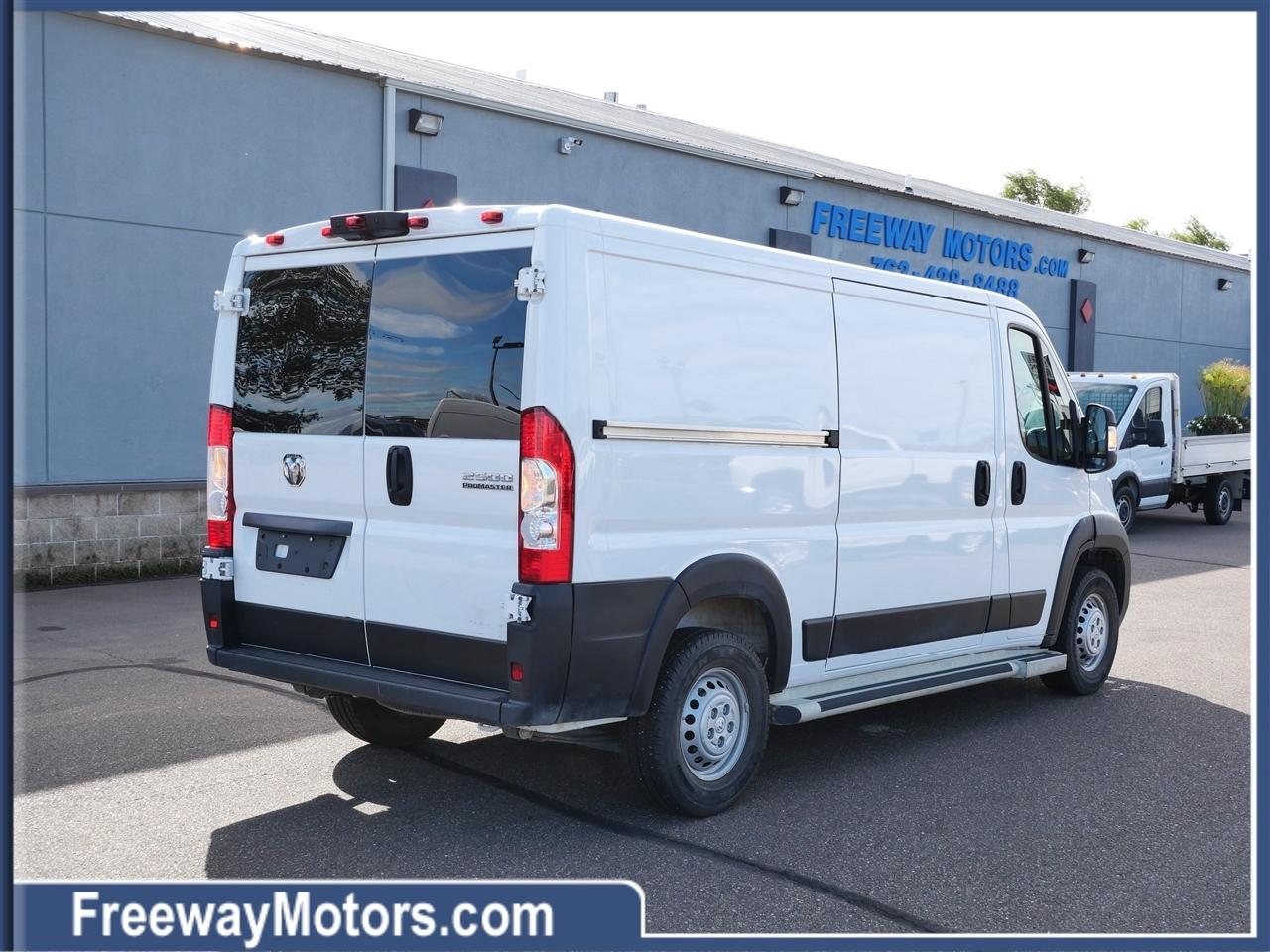 RAM ProMaster Cargo Van Tradesman 2500 Low Roof 136" WB w/Pass Seat 2025