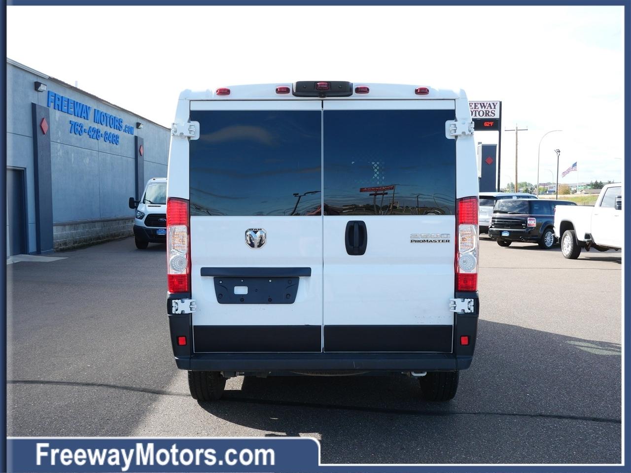 RAM ProMaster Cargo Van Tradesman 2500 Low Roof 136" WB w/Pass Seat 2025