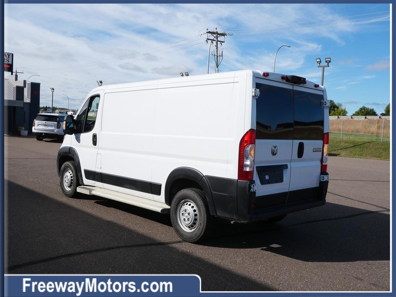 RAM ProMaster Cargo Van Tradesman 2500 Low Roof 136" WB w/Pass Seat 2025