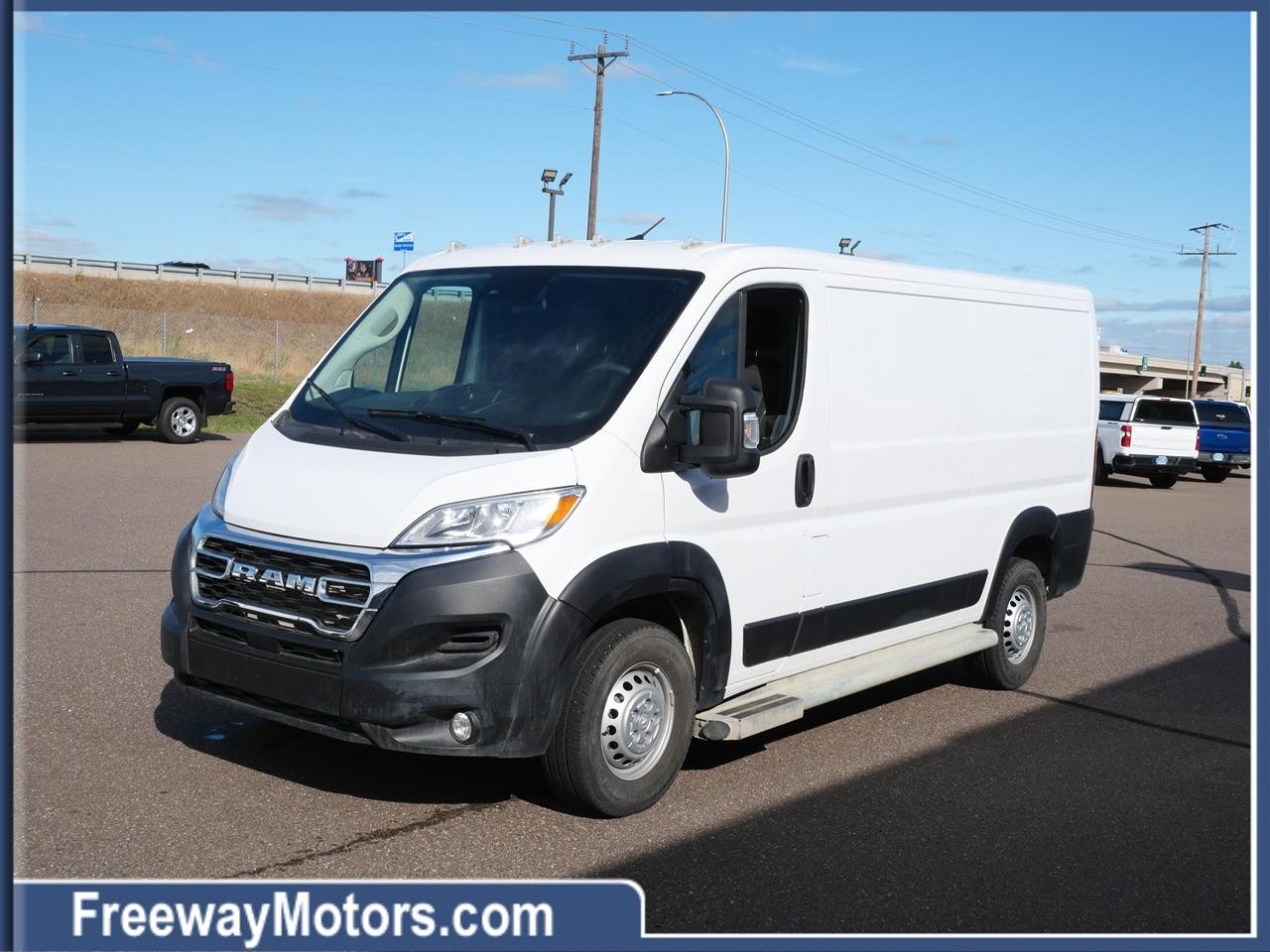 RAM ProMaster Cargo Van Tradesman 2500 Low Roof 136" WB w/Pass Seat 2025