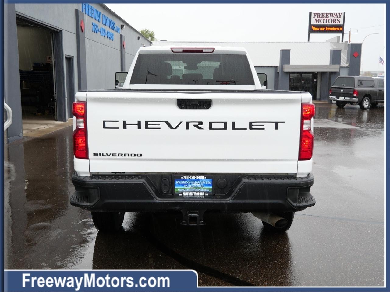 Chevrolet Silverado 2500HD 4WD Crew Cab 172" Work Truck 2024