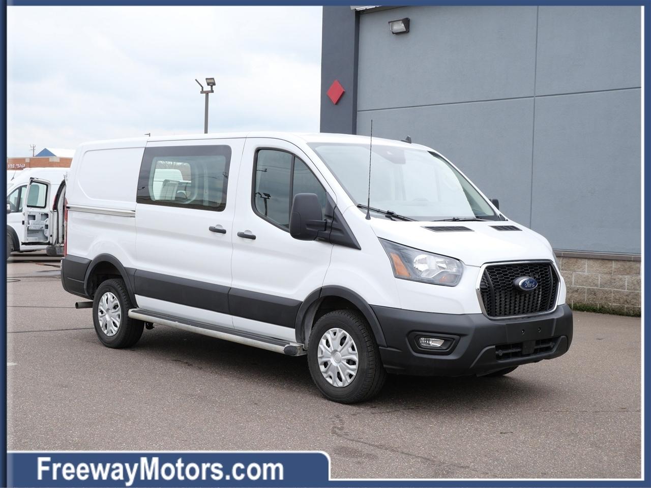 2025 Ford Transit Cargo Van T-250 130" Low Rf 9070 GVWR RWD