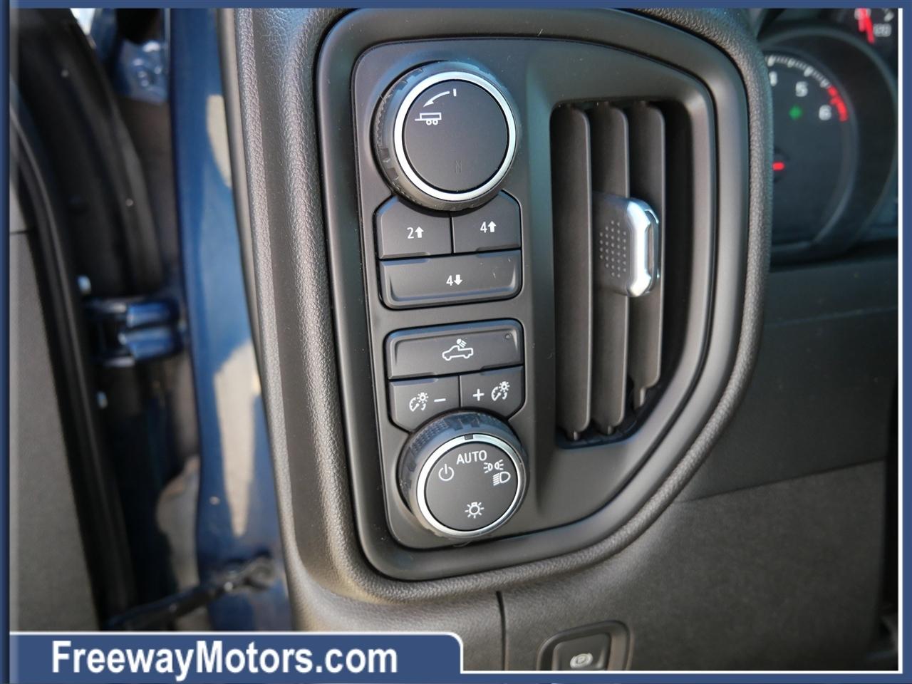 Chevrolet Silverado 2500HD 4WD Crew Cab 159" Work Truck 2022