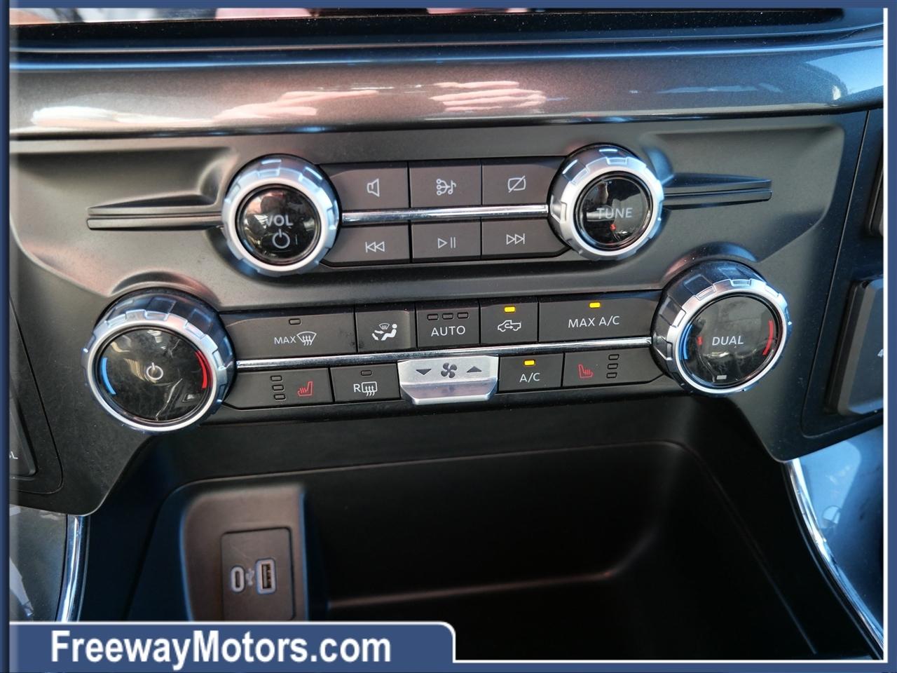 Ford F-150 King Ranch 4WD SuperCrew 5.5' Box 2023