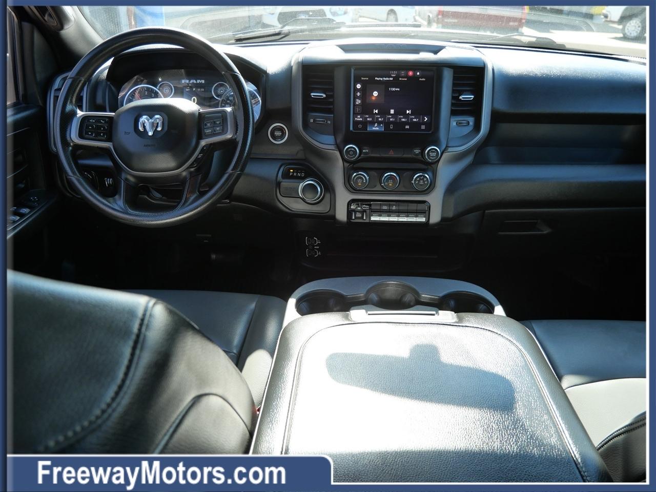 RAM 2500 Tradesman 4x4 Crew Cab 6'4" Box 2022