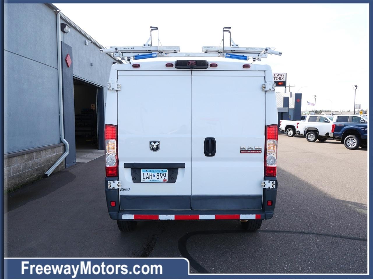 RAM ProMaster Cargo Van 1500 Low Roof 136" WB 2017