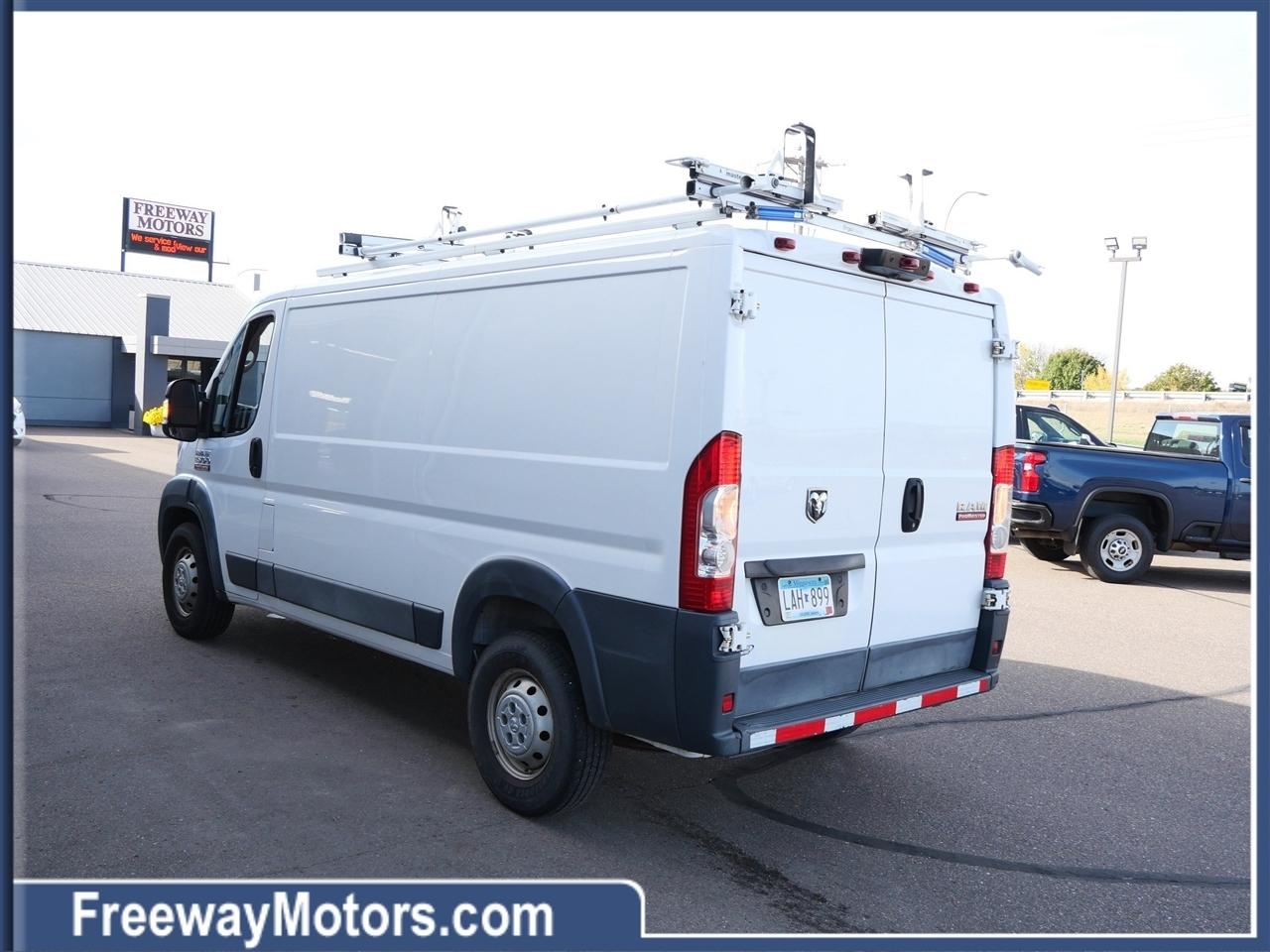 RAM ProMaster Cargo Van 1500 Low Roof 136" WB 2017