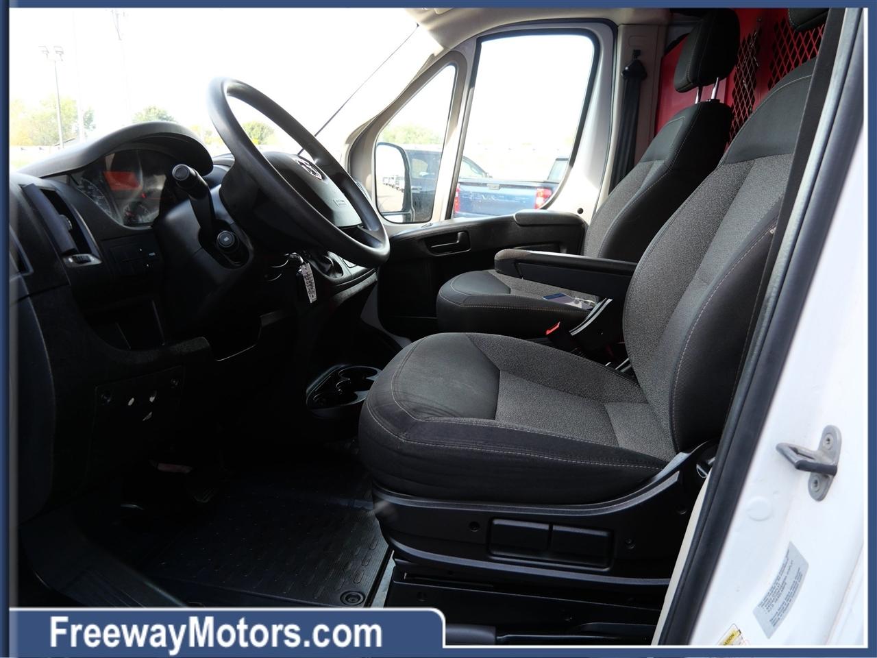 RAM ProMaster Cargo Van 1500 Low Roof 136" WB 2017