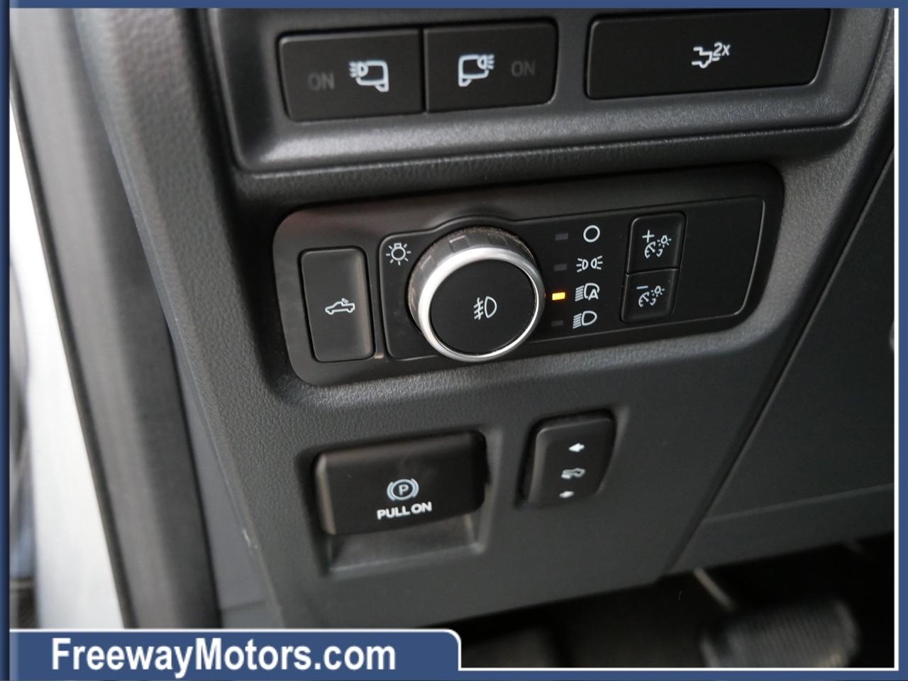 Ford F-150 XL 4WD SuperCrew 5.5' Box 2022