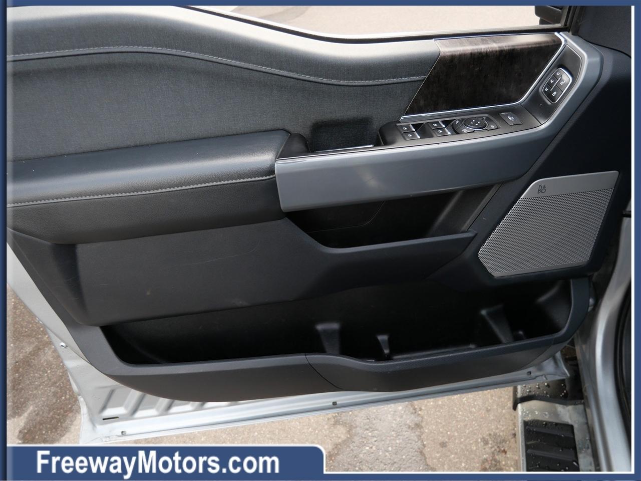 Ford F-150 XL 4WD SuperCrew 5.5' Box 2022