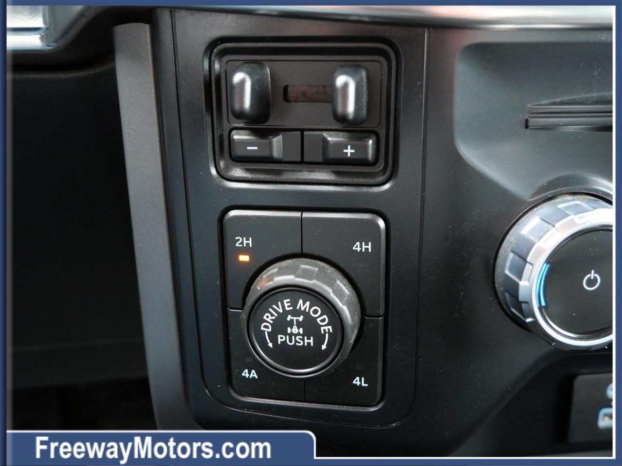 Ford F-150 XL 4WD SuperCrew 5.5' Box 2022