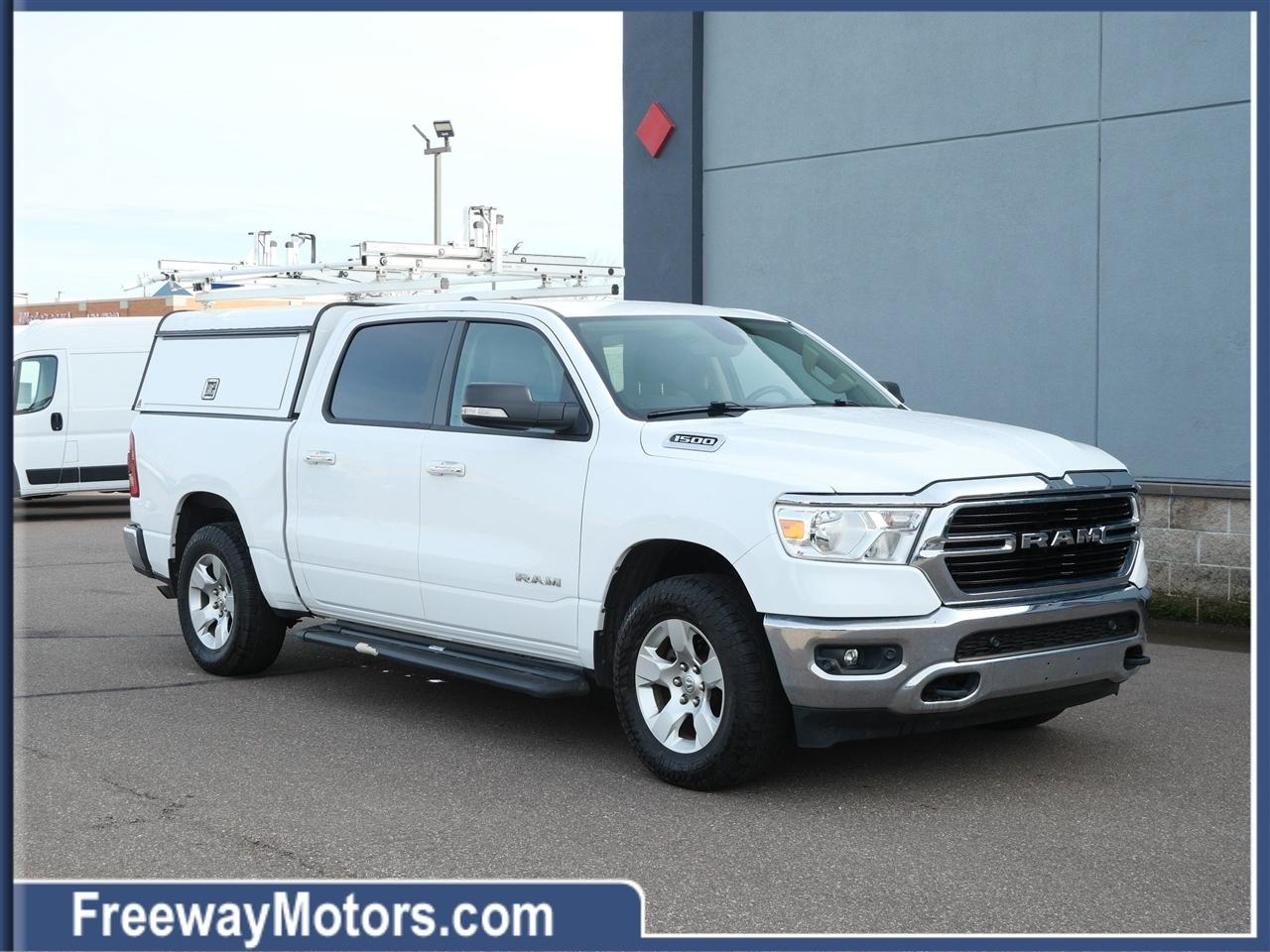 2020 RAM 1500 Big Horn 4x4 Crew Cab 5'7" Box