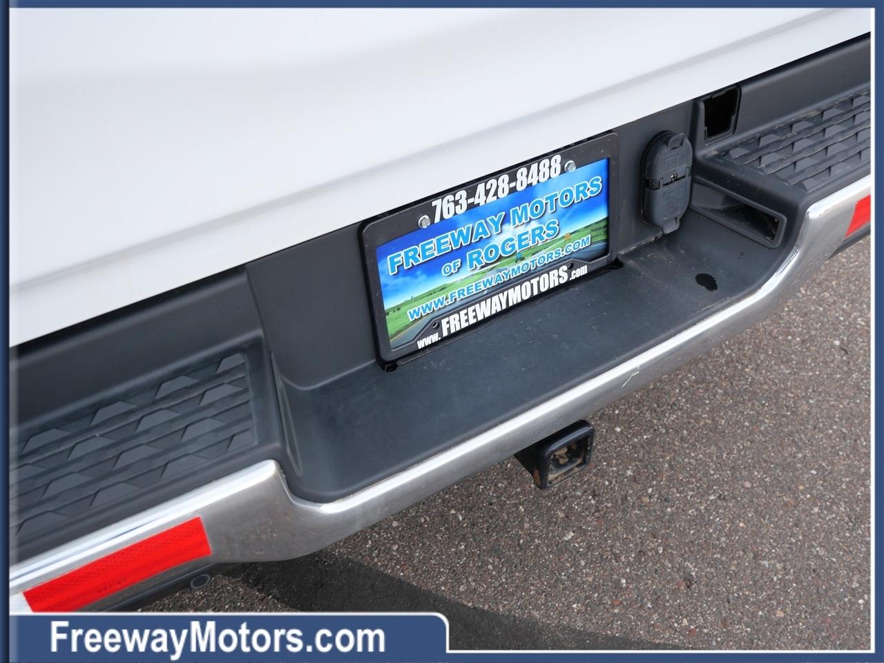 RAM 1500 Big Horn 4x4 Crew Cab 5'7" Box 2020