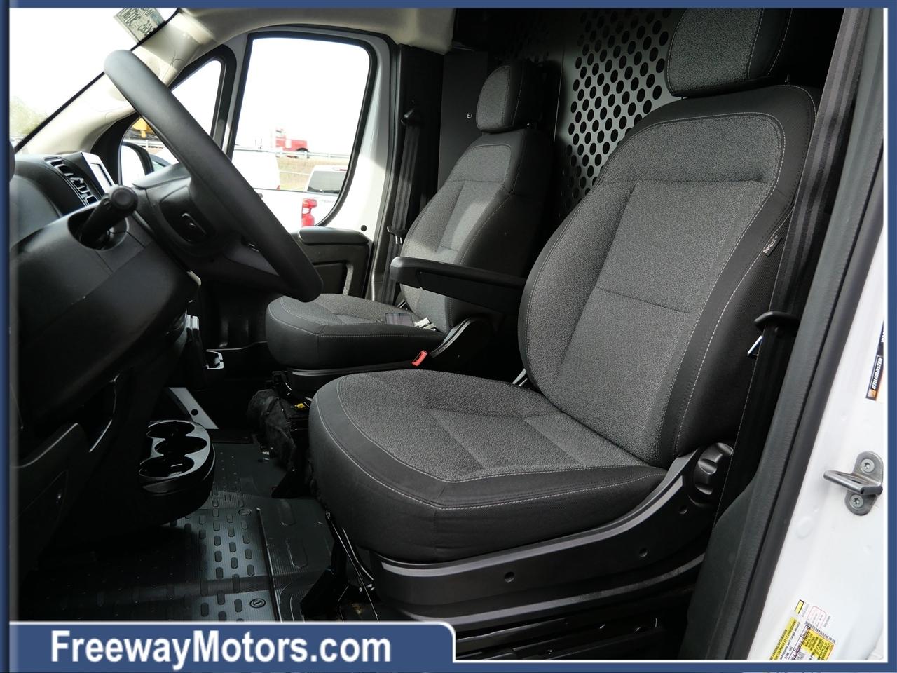 RAM ProMaster Cargo Van Tradesman 2500 Low Roof 136" WB w/Pass Seat 2025