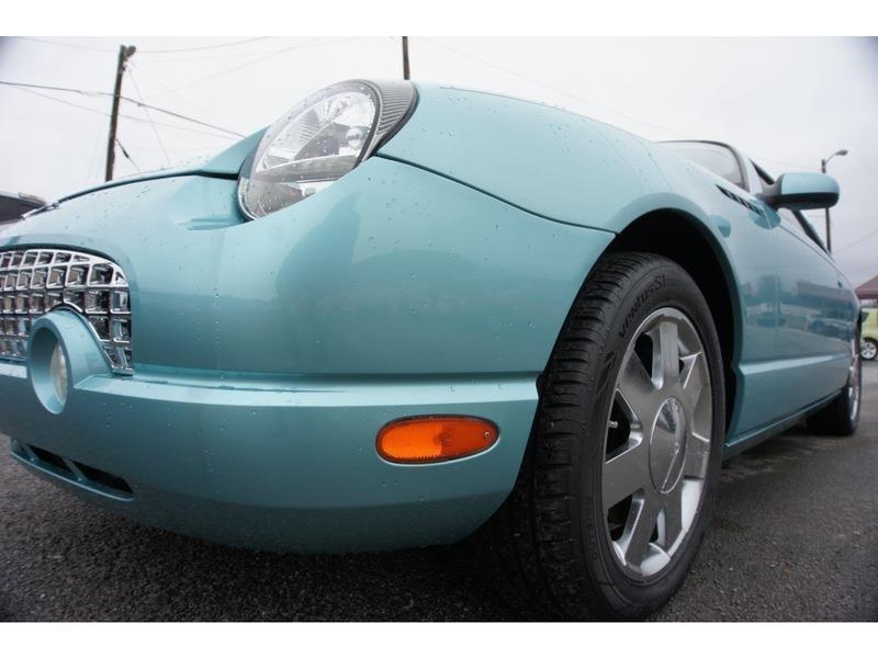 Ford Thunderbird  2002