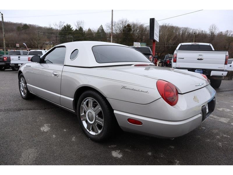 Ford Thunderbird  2004