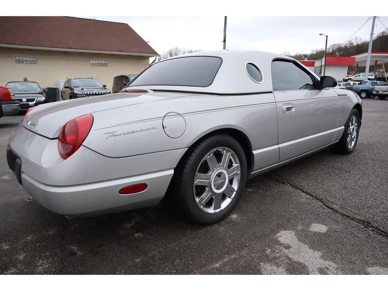 Ford Thunderbird  2004