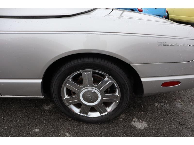 Ford Thunderbird  2004