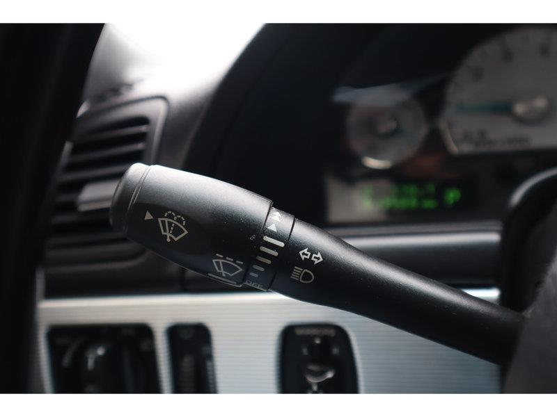 Ford Thunderbird  2004