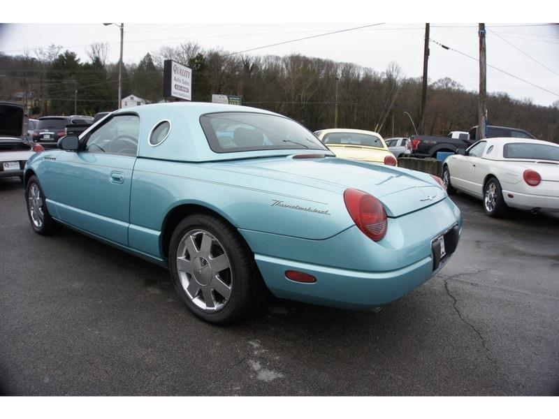 Ford Thunderbird  2002
