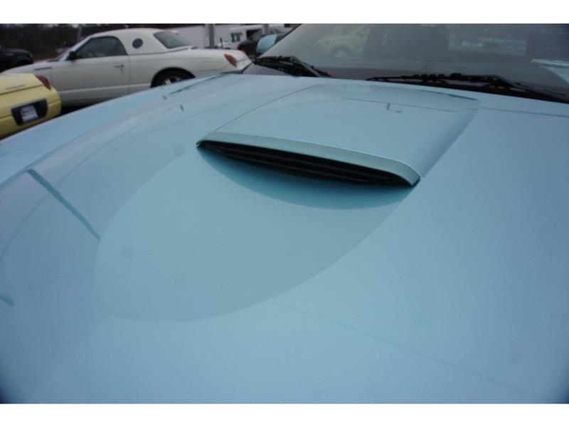 Ford Thunderbird  2002