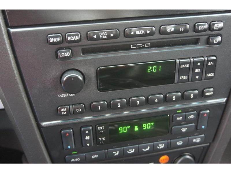 Ford Thunderbird  2002