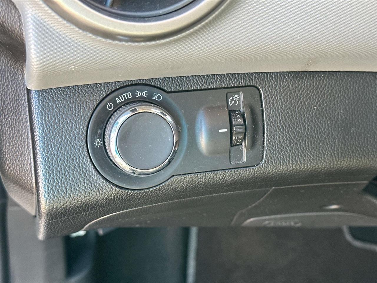 Chevrolet Sonic  2013