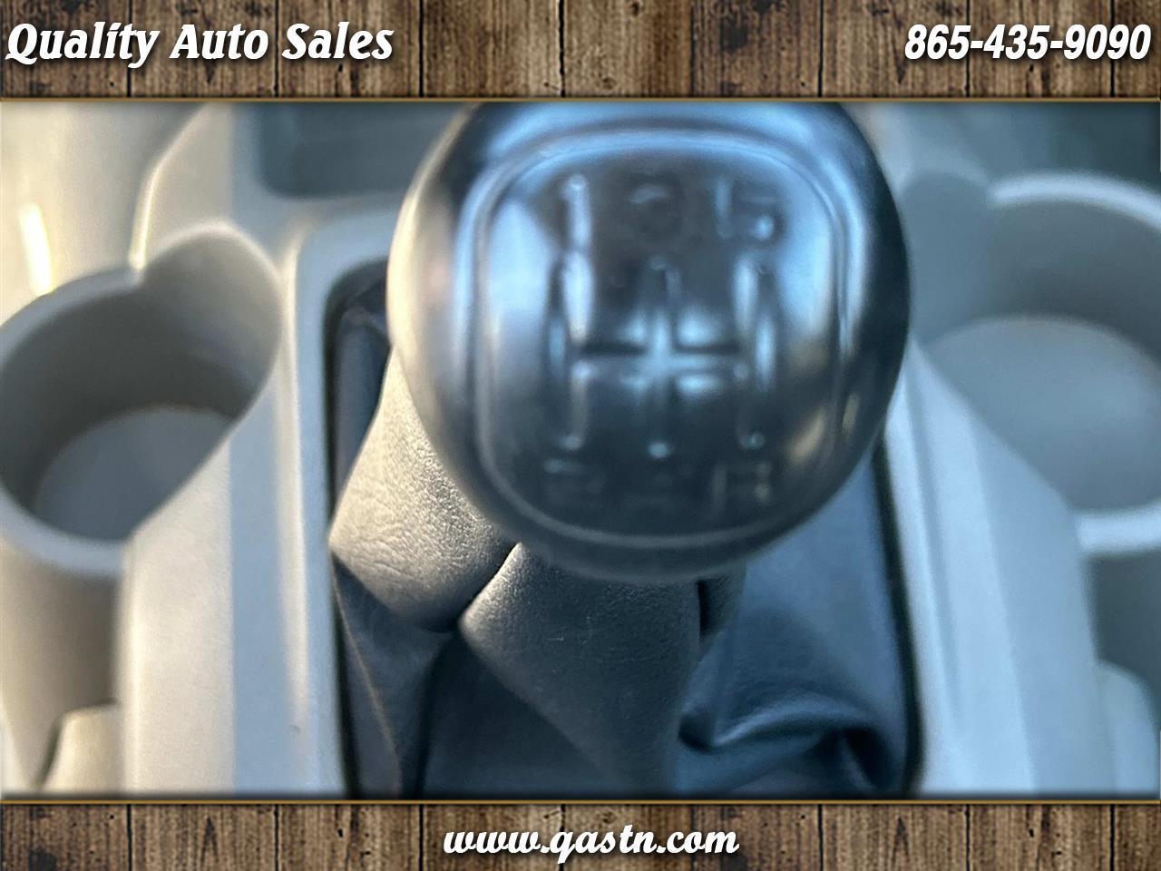 2004 Chevrolet Colorado Reg Cab 111.2 WB Z85