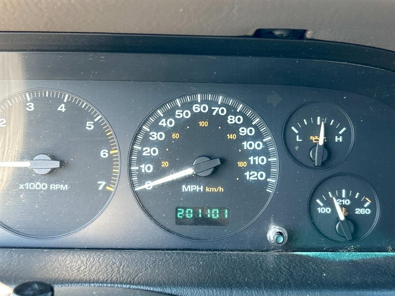 Jeep Grand Cherokee  2004